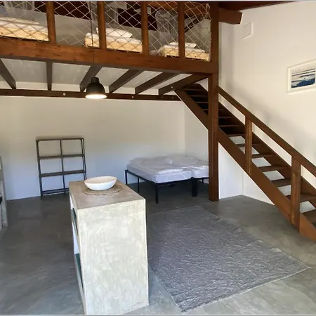 Global Chill Farm Loft