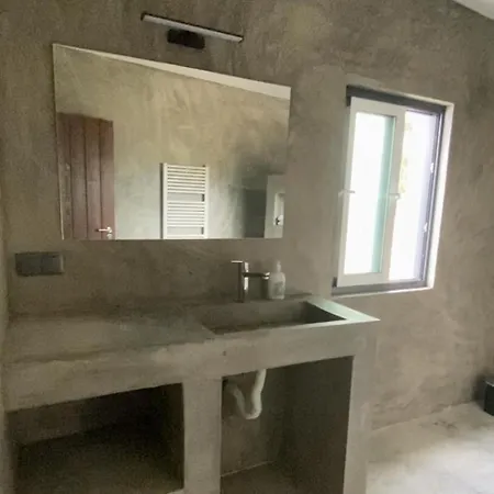 Global Chill Farm Loft Apartment Rogil