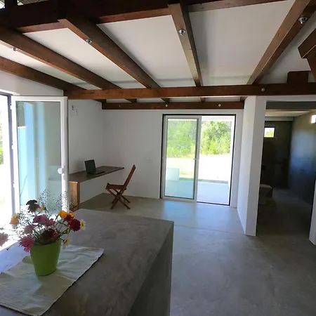 Global Chill Farm Loft